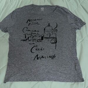 Old navy relaxed fit grey shirt French theme